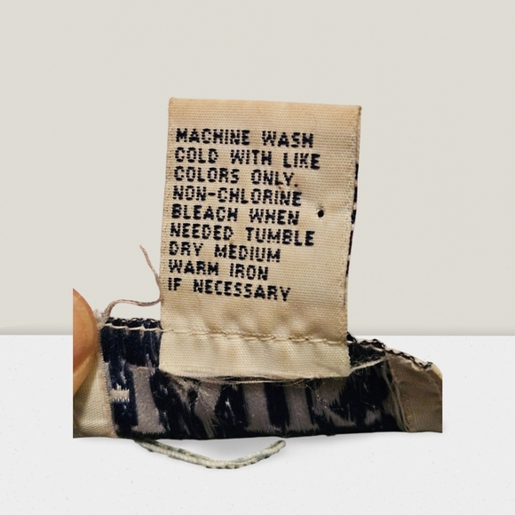 HAIKS Vintage Barn Denim Jean Jacket Appliqués Womens Size Small Birdhouses - Picture 11 of 11